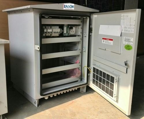 بهترین قیمت خرید رک اوت دور (outdoor) یا بیرونی 